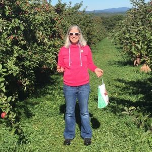 Meet your Posher, Becca